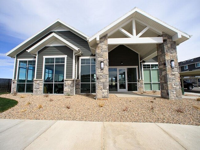 Building Photo - Mountain Valley Meadows