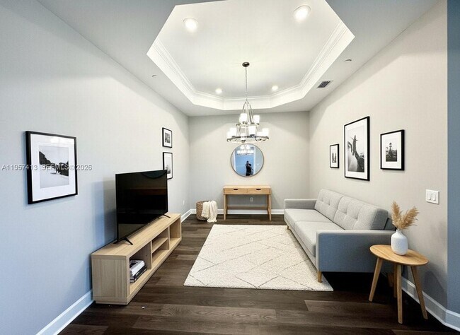 Foto del edificio - 15323 Lucerna St