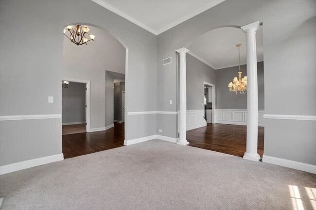 Building Photo - BEAUTIFUL Executive Rental Home in Wonderf...