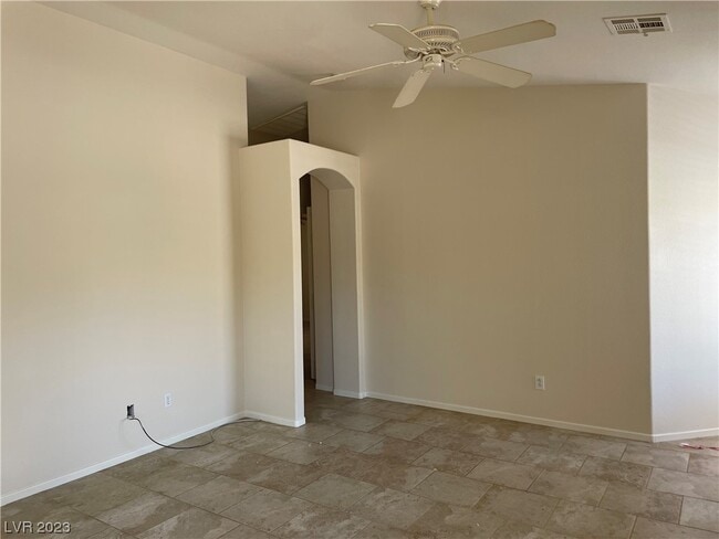 Building Photo - 2400 Miki Ct