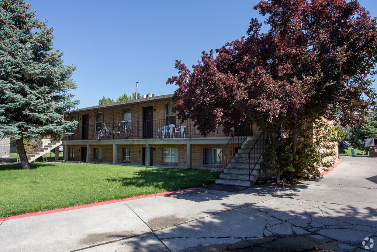Primary Photo - 4-Plex