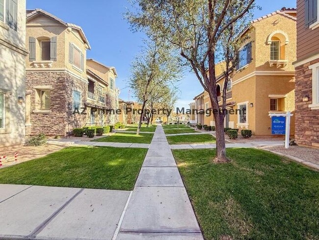 Photo - 164 W Commerce Ct Townhome