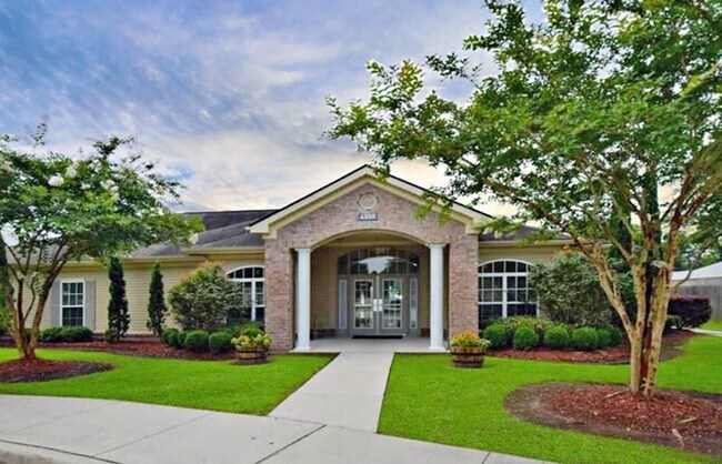 Office & Clubhouse - Square One