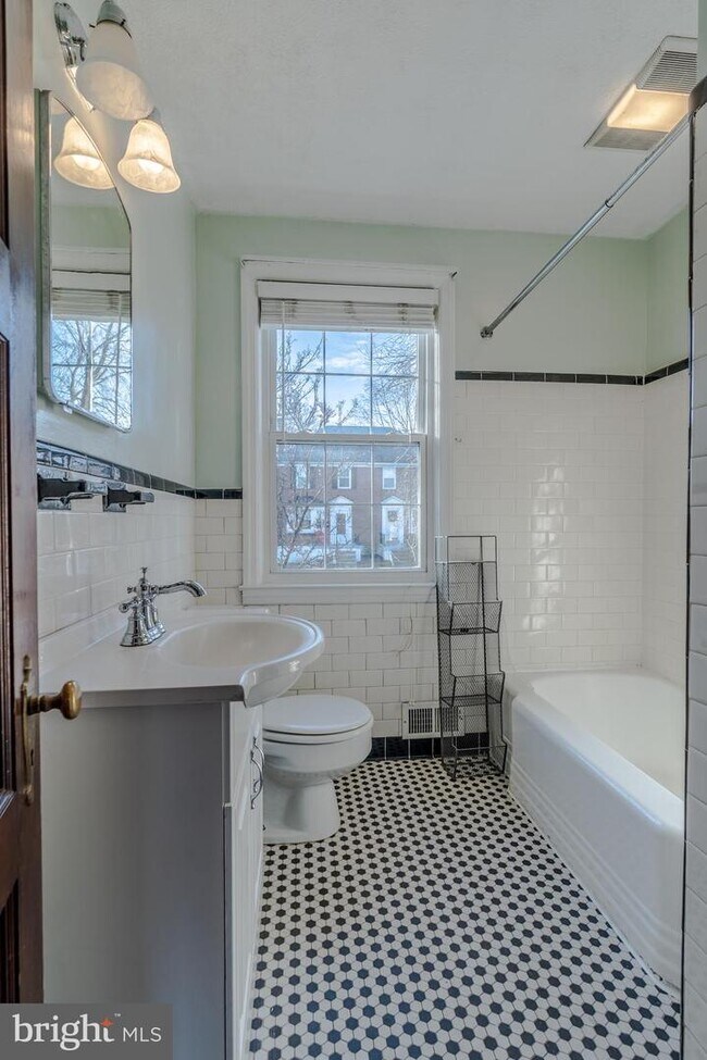 330 Overbrook Rd, Baltimore, MD 21212 Townhome Rentals in Baltimore