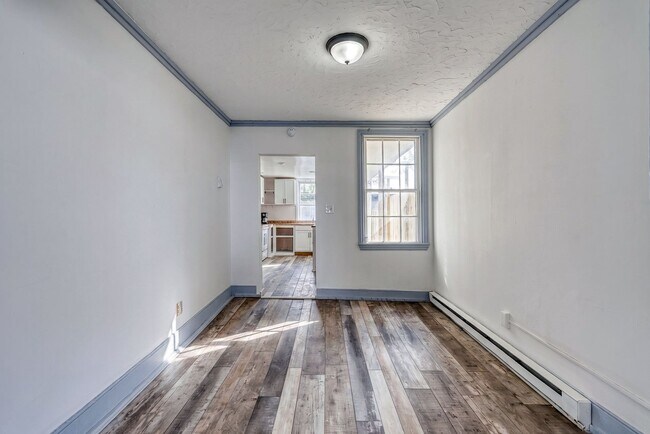 Foto del edificio - Newly Renovated 3 bedroom, 1 bedroom townhouse