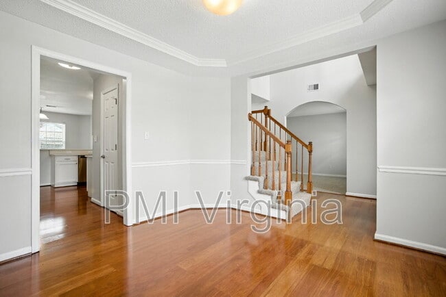 Building Photo - 312 Hickory Hinge Way