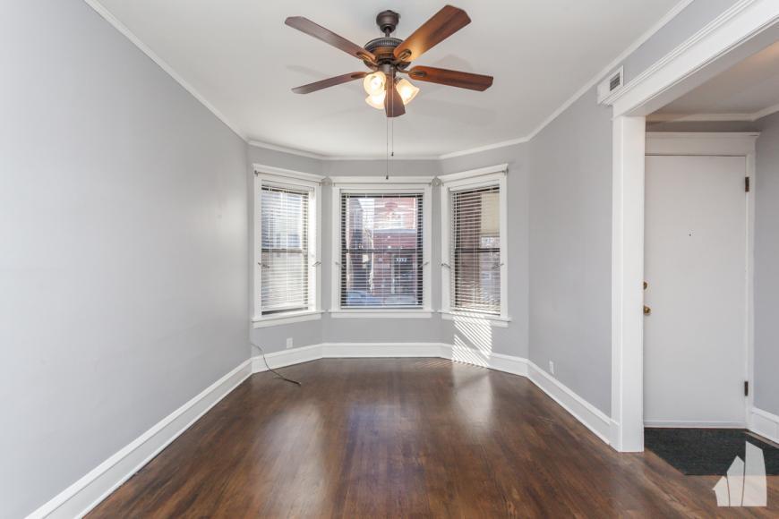 Foto principal - 2 bedroom in Chicago IL 60657