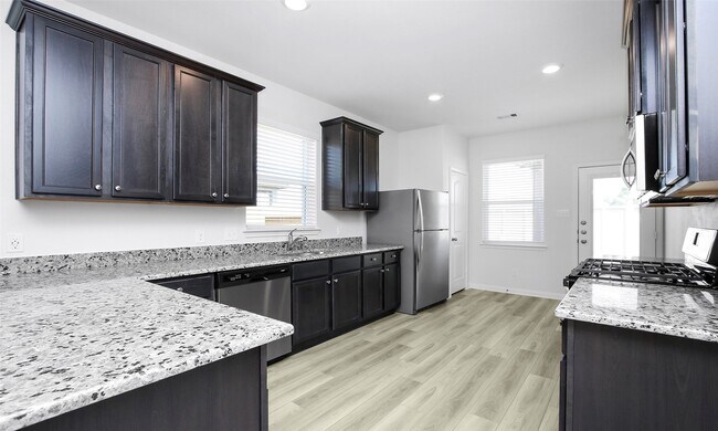 Building Photo - 451 Lone Rider Dr