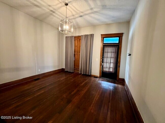 Foto del edificio - 925 S Preston St