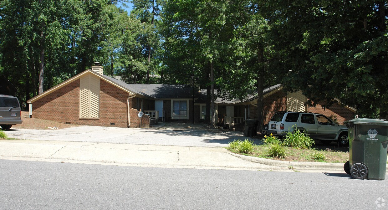 Primary Photo - 4948 Pebble Beach Dr