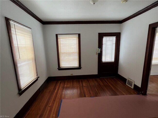 Foto del edificio - 719 E 162nd St