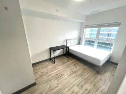 Photo du bâtiment - 258B-258B Sunview St