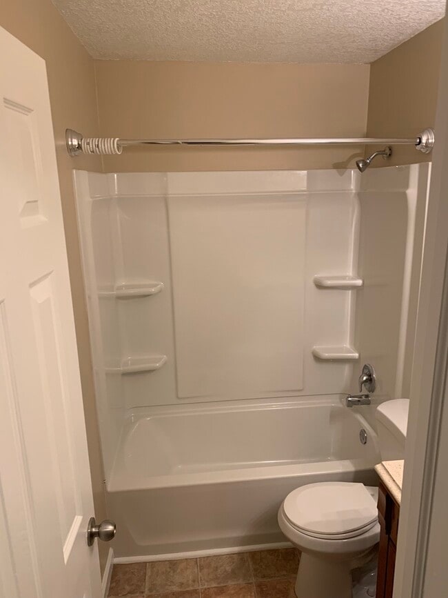 Upstairs Full Bathroom - 51 Durand Ct