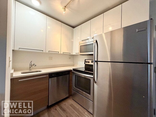 Foto del edificio - 901 W Carmen Ave