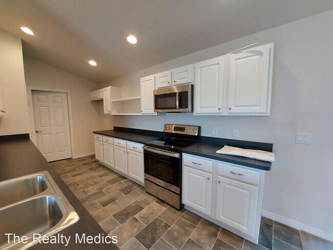 Foto del edificio - 3 br, 2 bath House - 3377 SW 153rd Place Rd