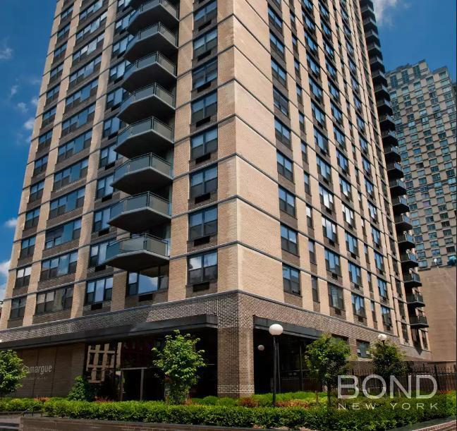 Building Photo - 303 E 83rd St
