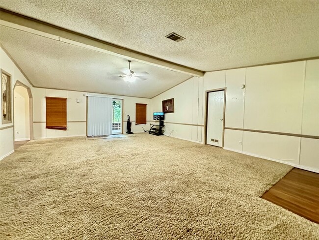 Building Photo - 914 County Rd 4882