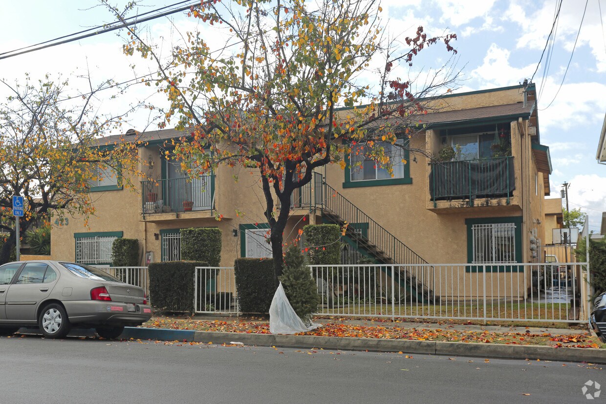 Building Photo - 423 W Roosevelt Ave