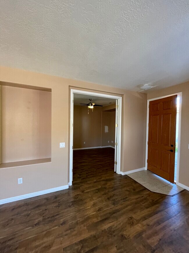 Foto del edificio - 3272 E Hidden Springs Dr