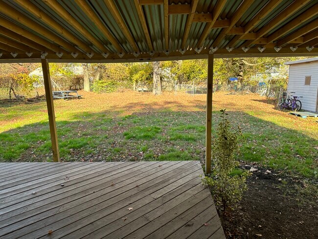 Photo - 252 Oak Ave Apartment