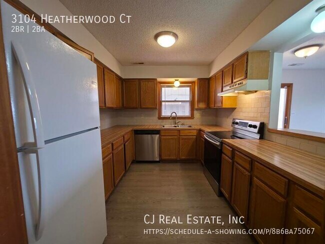 Foto del edificio - 3104 Heatherwood Ct