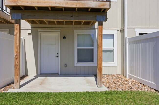 Foto del edificio - The Venue Townhomes