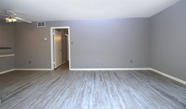 Building Photo - 2626 Holly Hall St