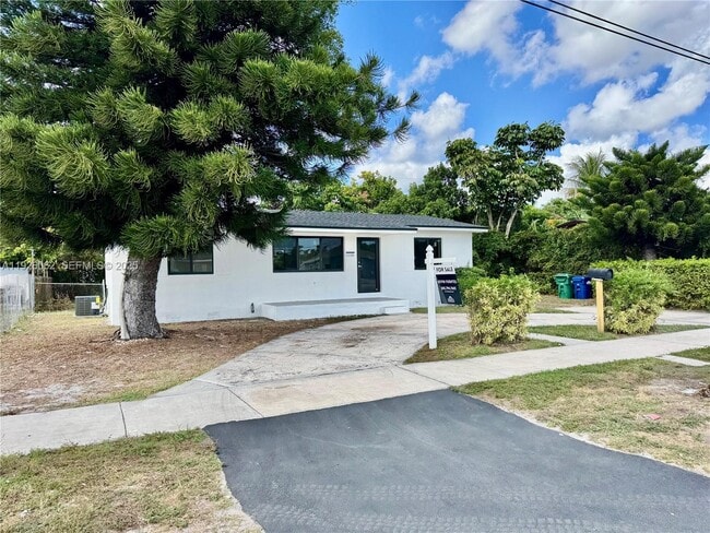 Building Photo - 15300 NW 32nd Ave