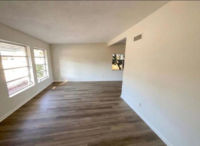 Foto del edificio - 141 SE Calmoso Dr