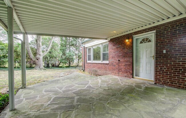 Foto del edificio - 4902 Elsmere Ave