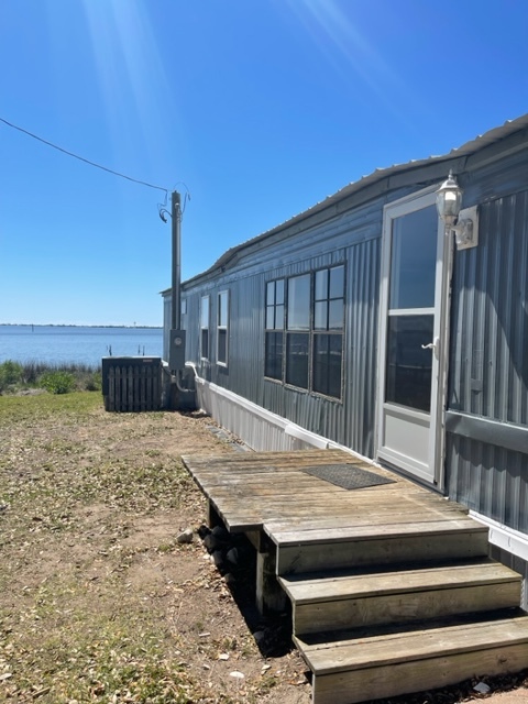 Building Photo - 115 Waterfront Ave