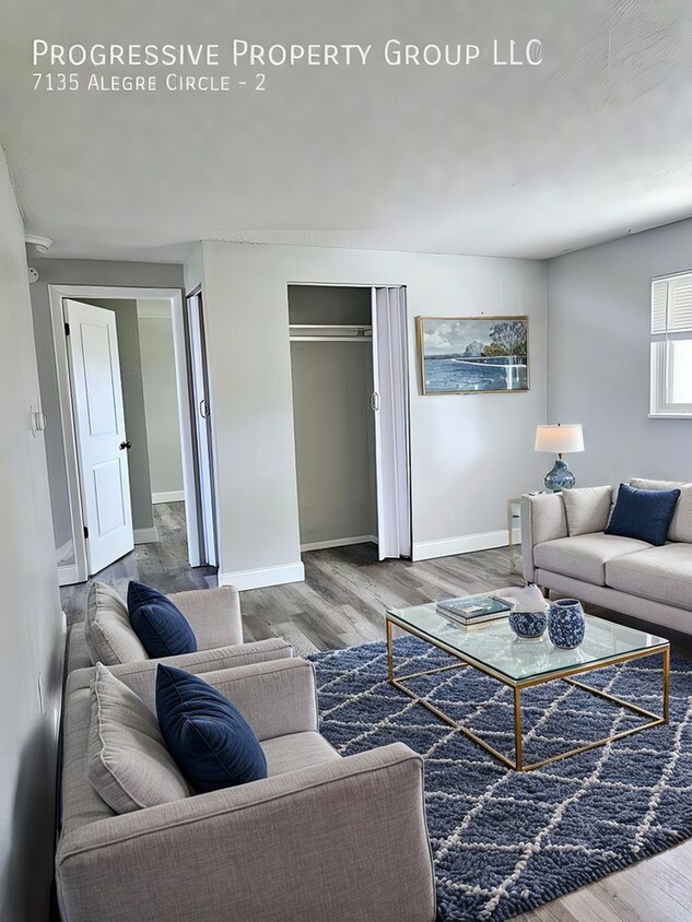 Foto principal - 2-Bed, 1-Bath Home for Lease!