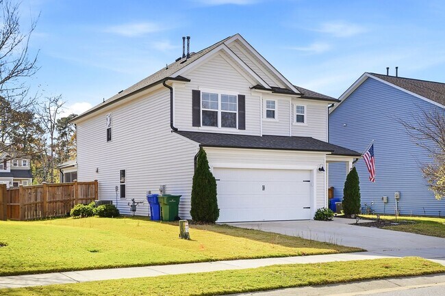 Foto del edificio - AVAILABLE AUGUST 7- NOW! BEAUTIFUL 2 STORY HOME IN FUQUAY-VARINA