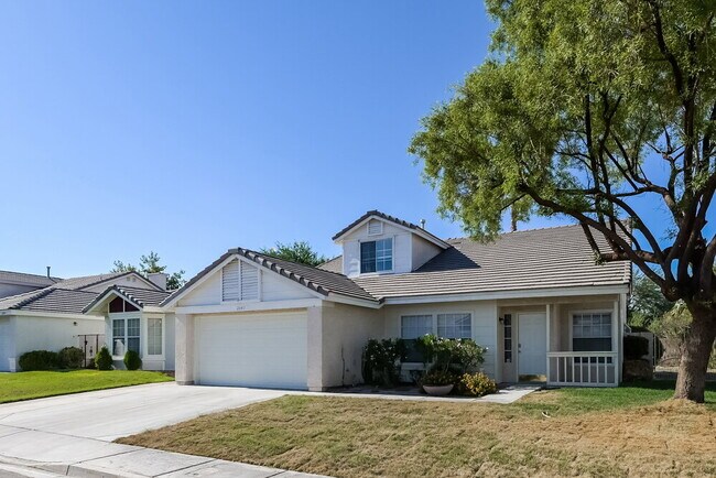 Building Photo - 2043 Angel Falls Dr