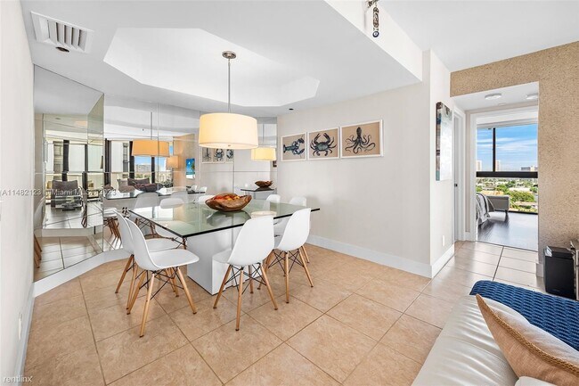 Building Photo - 3 br, 2 bath House - 3610 Yacht Club Dr Ap...