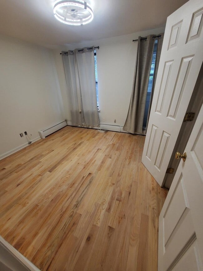 Building Photo - 130 W 132nd St
