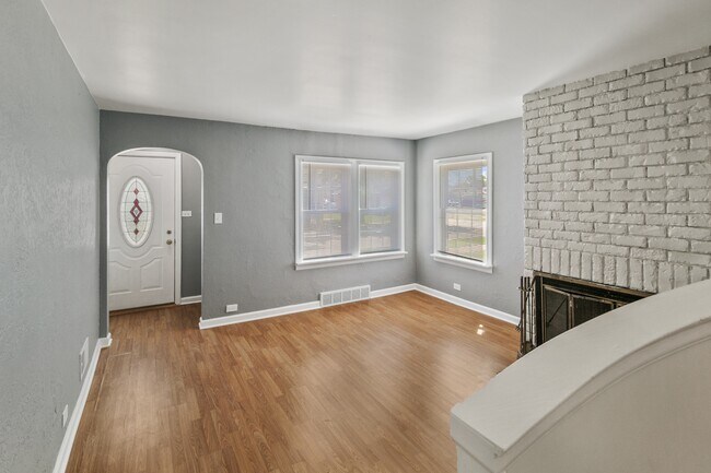 Foto del edificio - 14336 Harrison Ave