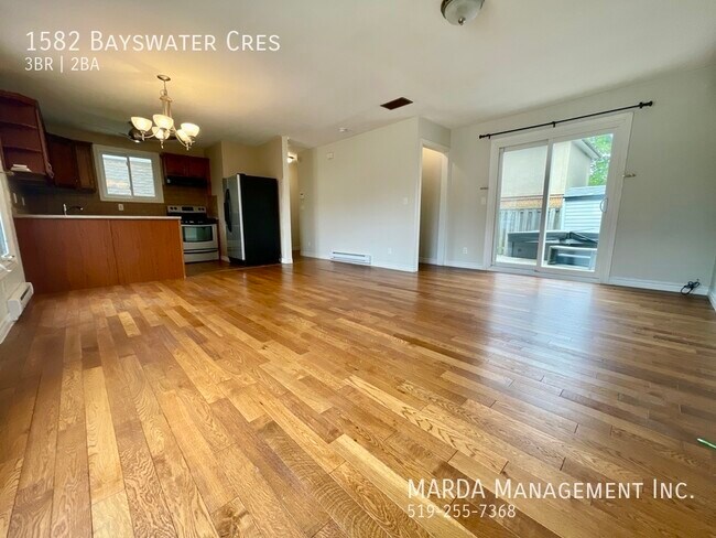 Photo du bâtiment - CHARMING 3-BEDROOM/1.5-BATHROOM HOME  + HY...