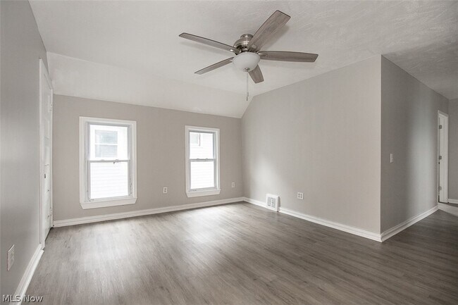 Building Photo - 3635 E 46th St
