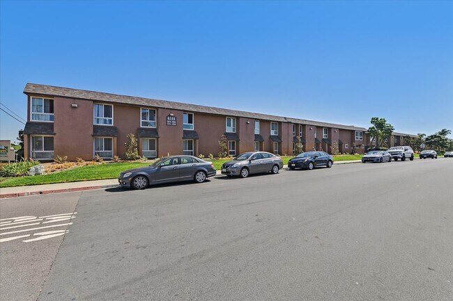 Foto del edificio - 6555 Mount Ada Rd