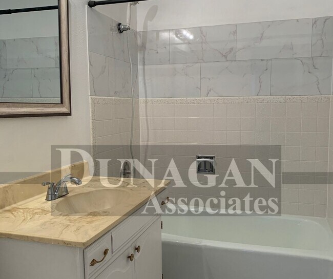 Foto del edificio - 2 Bed/2 Bath Home near Golf Course