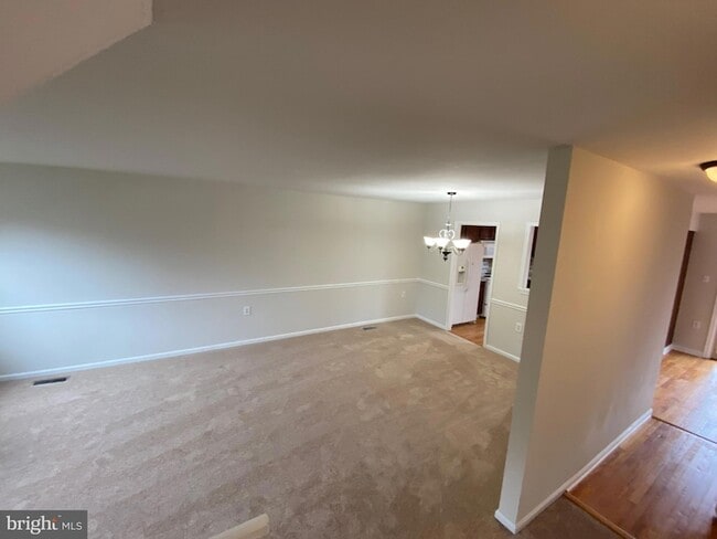 Building Photo - 12116 Stallion Ct
