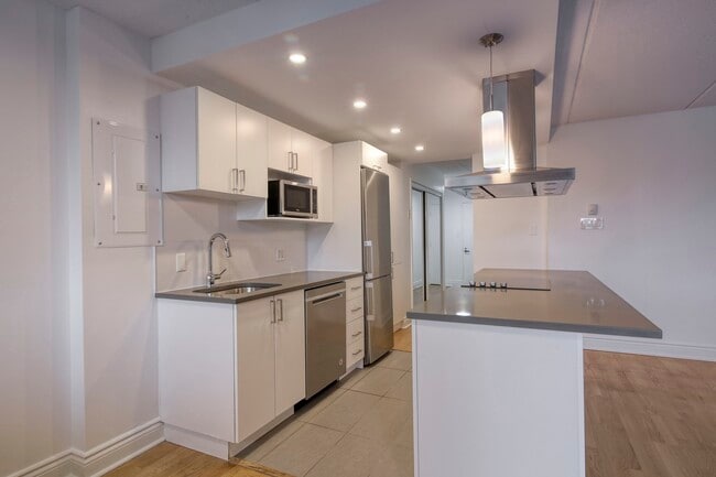 Photo du bâtiment - 4800 Maisonneuve Blvd W
