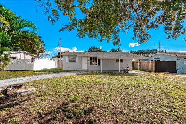 Building Photo - 621 N 70th Way