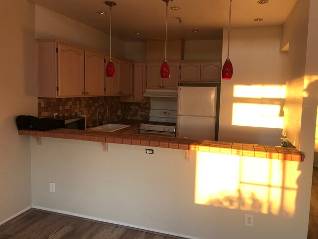 Breakfast Bar - 5154 Inglewood Blvd
