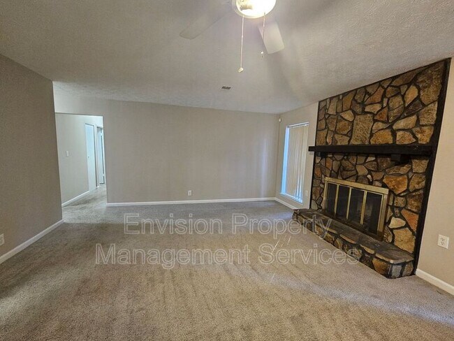 Foto del edificio - 2987 Medina Dr