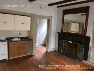 Building Photo - 206 Union St