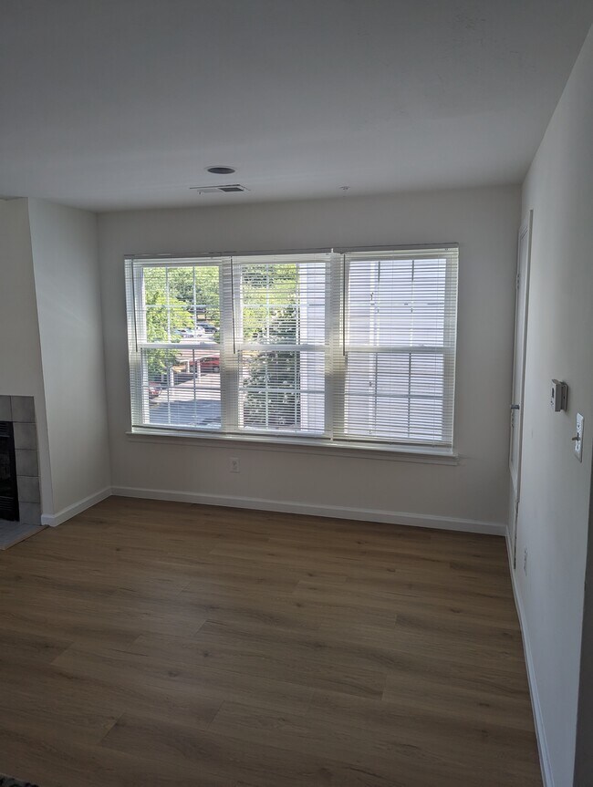 Foto del edificio - 18516 Boysenberry Dr