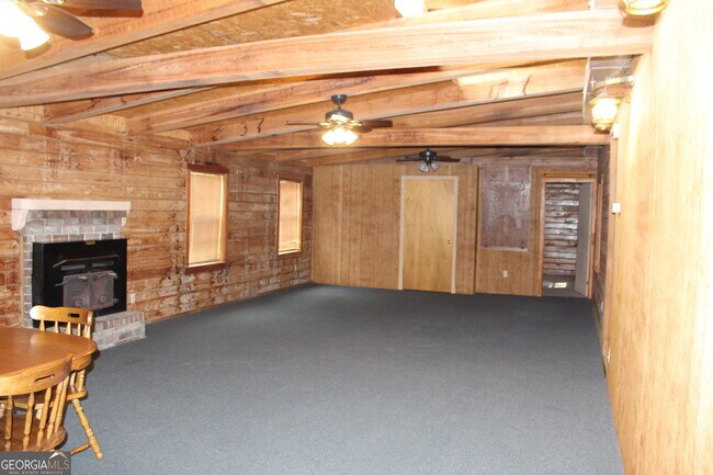 Foto del edificio - 663 W C Hodges Rd