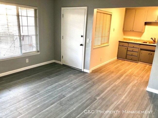Building Photo - Updated One Bedroom in Aptos!
